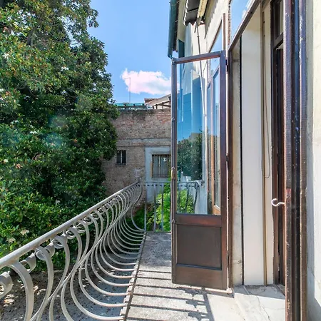 Palazzo Calvi Di Coenzo -